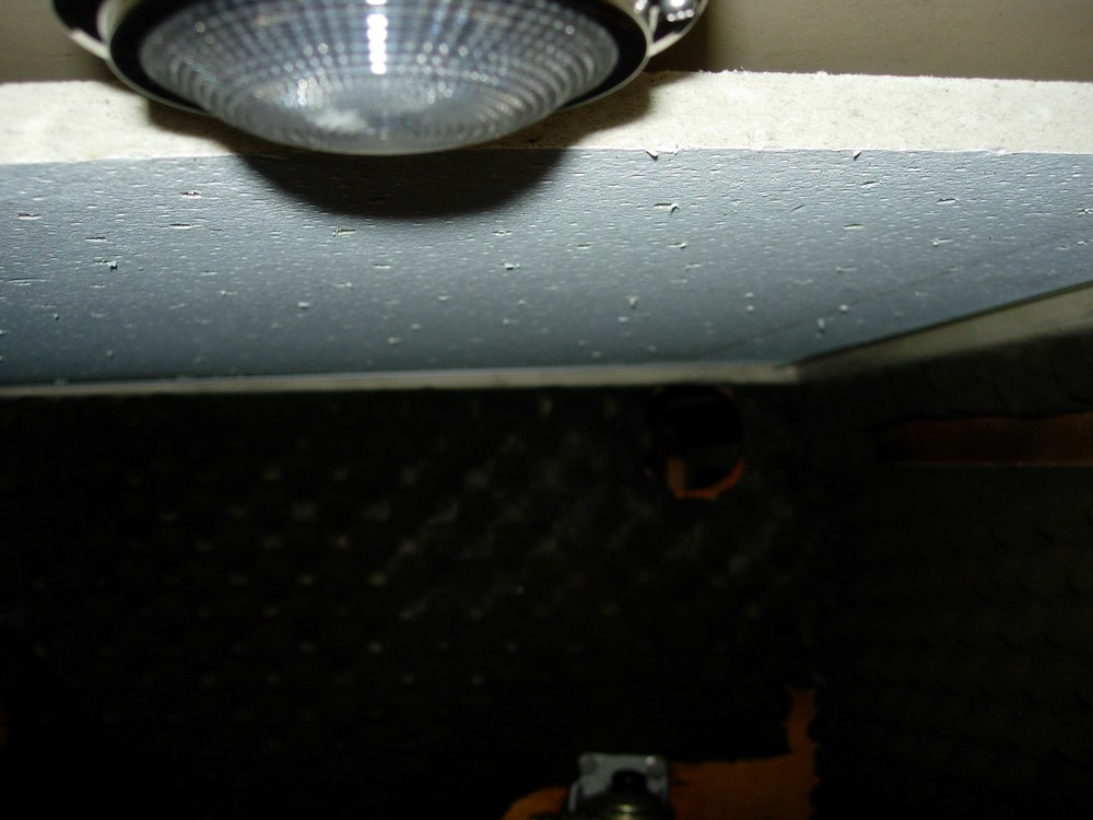 [Immagine: 20121212225648_pannello assorbente.jpg]
